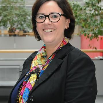 Dr. Caroline François, neue Referenz-Chirurgin in Reims (Frankreich)