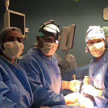 Dr. Iglesias und Dr. Bustillos, Referenz-Chirurgen in Buenos Aires (Argentinien)